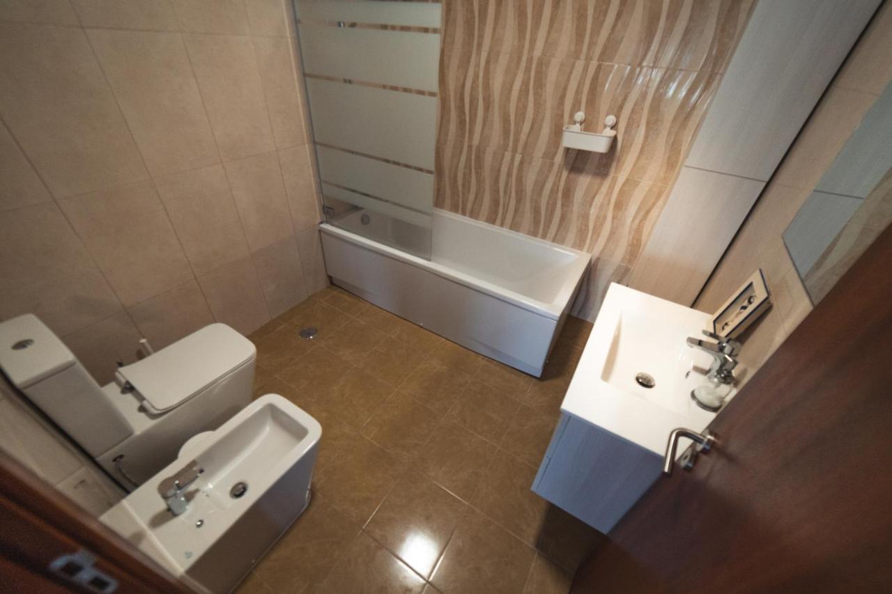 Gundi House Hostel Ericeira Luaran gambar